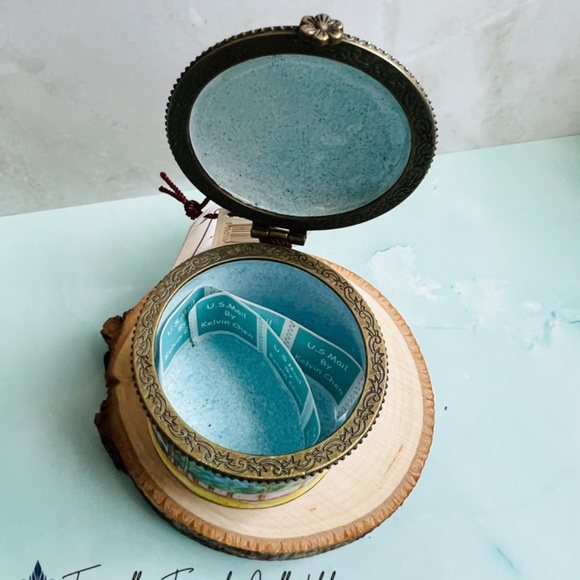 Claude Monet Trinket Box. Vintage Stamp trinket box. Stamp Holder Trinket box. - Picture 7 of 8